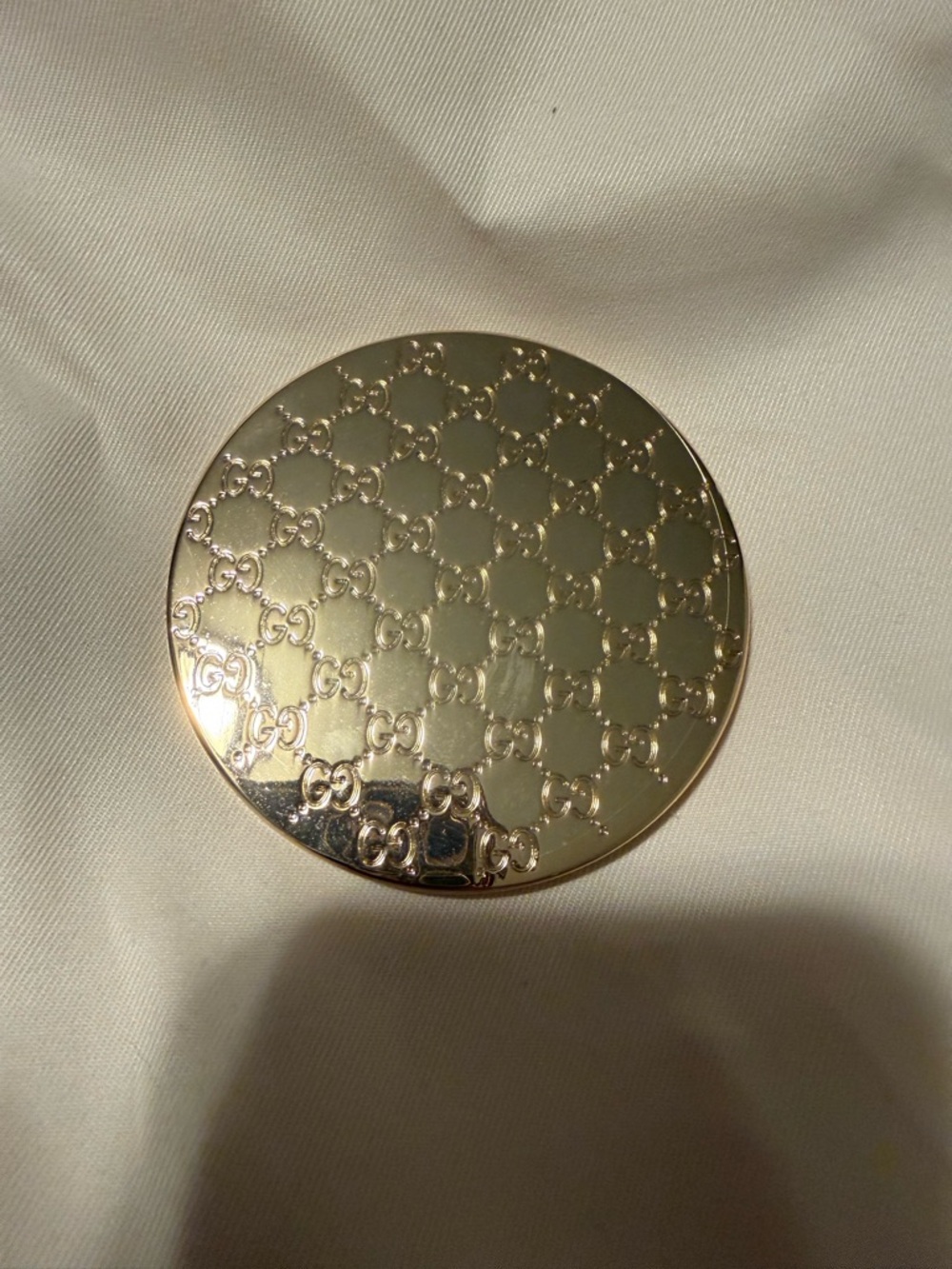 Gucci Red Box with Gold Logo - Picture 4 of 5